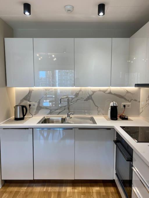 Diamond Of Skopje - Limak, New, Cozy, Modern Central Flat Exteriör bild
